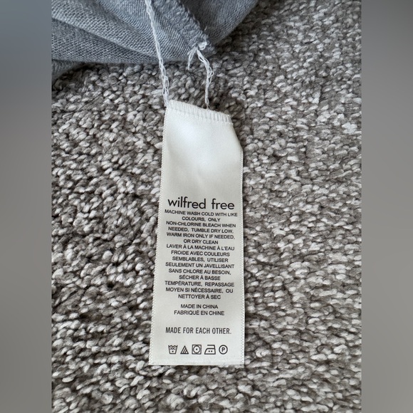 ARITZIA WILFRED FREE Lounge Mockneck Long Sleeve Light Grey Size Large - Picture 9 of 11